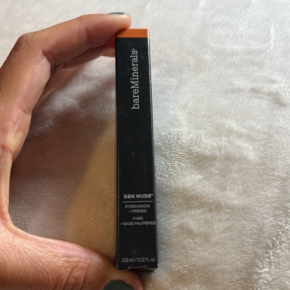 BareMinerals GEN NUDE Eyeshadow + Primer – Woke - Picture 3 of 5